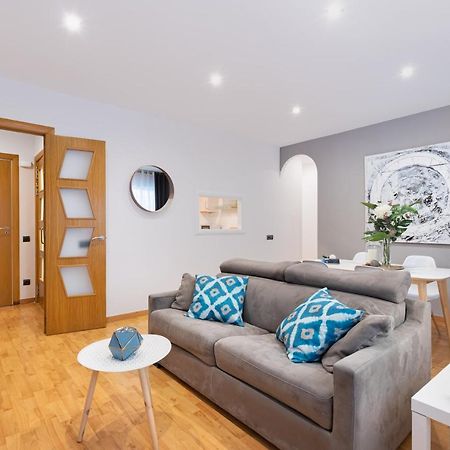 Lodging Apartments Villa De Gracia 2 Bedroom Cozy Apartment Barcelona Exterior foto