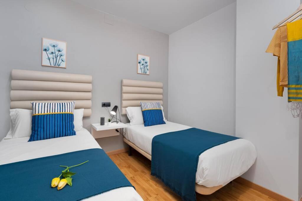 Lodging Apartments Villa De Gracia 2 Bedroom Cozy Apartment Barcelona Exterior foto