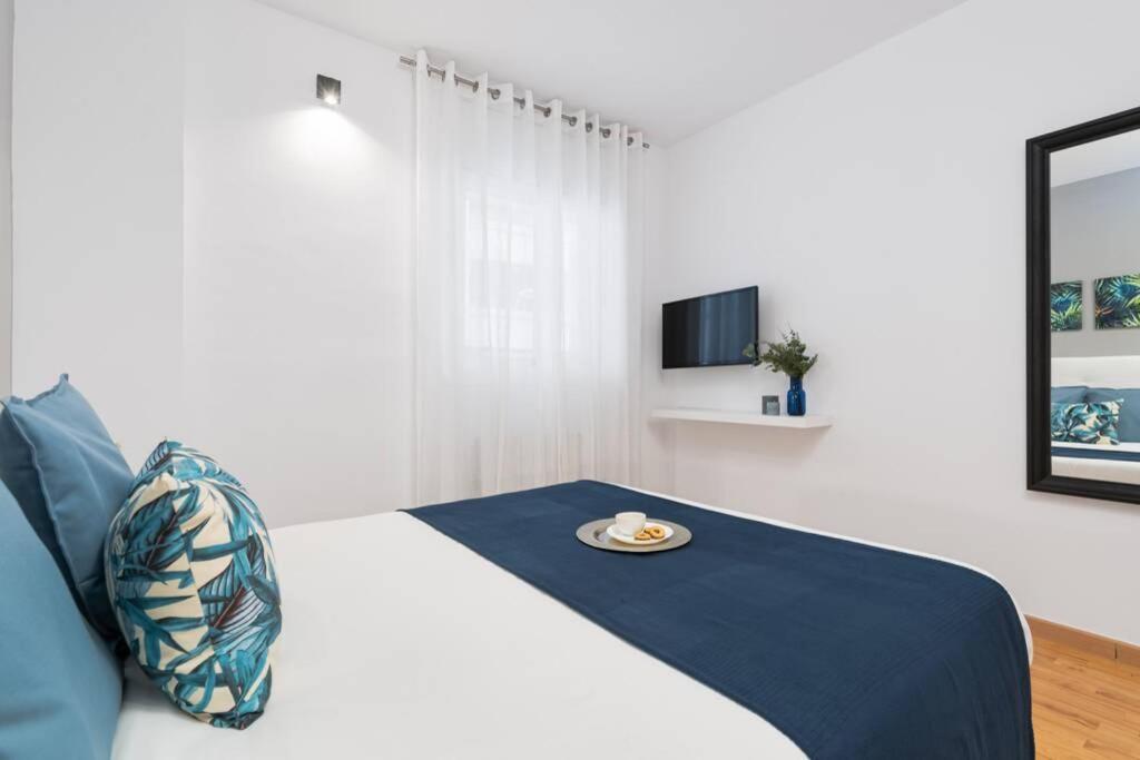 Lodging Apartments Villa De Gracia 2 Bedroom Cozy Apartment Barcelona Exterior foto