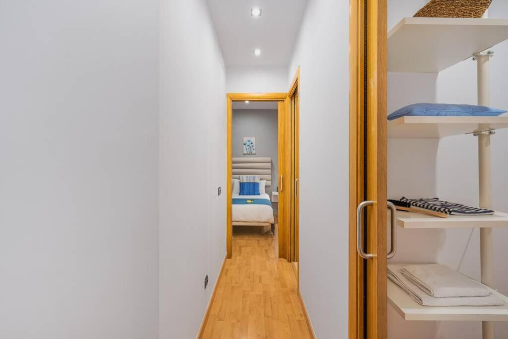 Lodging Apartments Villa De Gracia 2 Bedroom Cozy Apartment Barcelona Exterior foto
