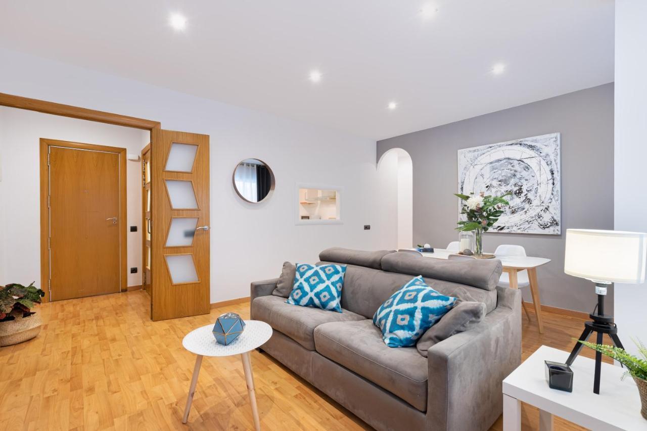 Lodging Apartments Villa De Gracia 2 Bedroom Cozy Apartment Barcelona Exterior foto